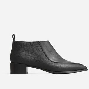 𝅺Everlane the boss bootie black leather size 9.5